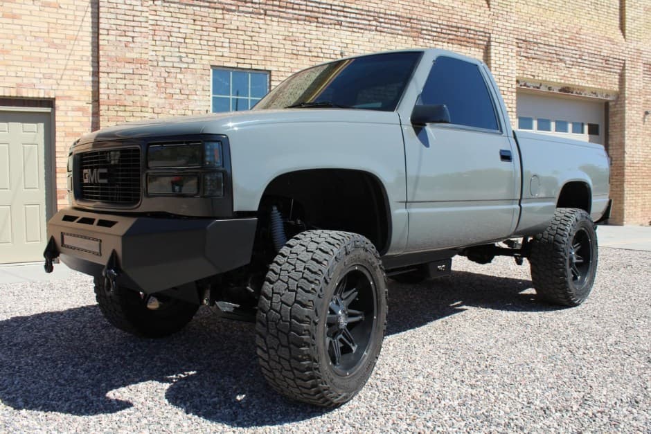 1989 GMC Sierra (GMT400 1988-2002) sold for $13,250