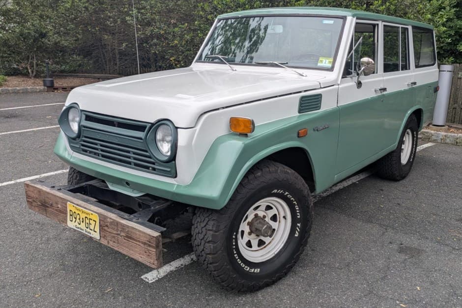 1973 Toyota Land Cruiser FJ55 sold for $12,250