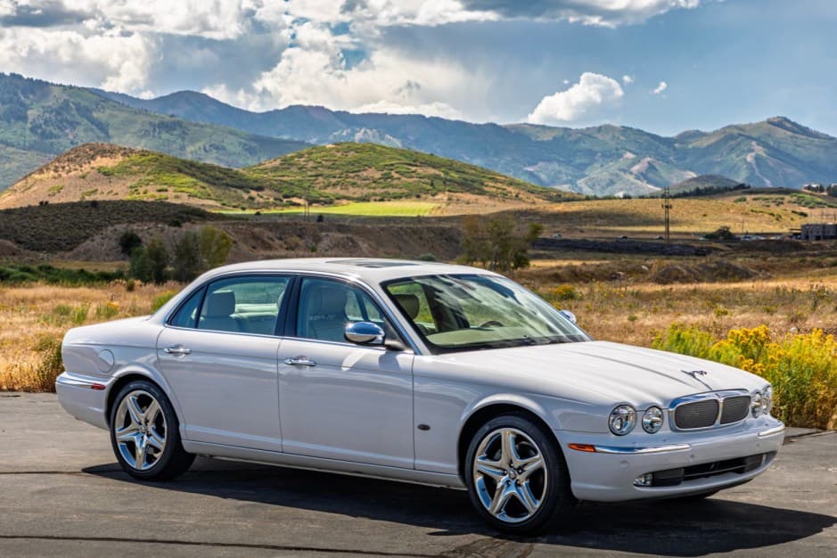 2006 Jaguar X350/X356/X358 XJ (2004-2009) sold for $18,000
