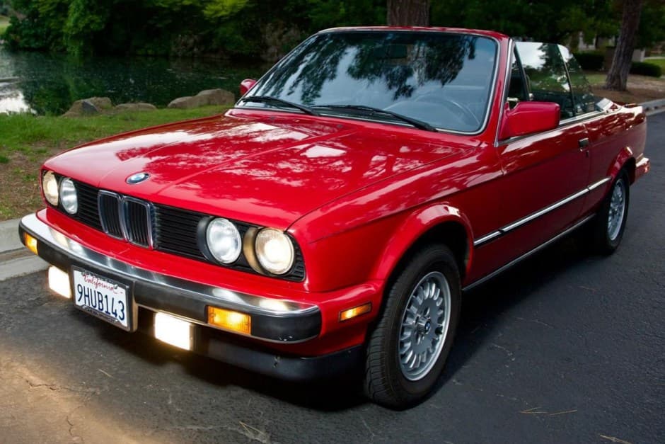 1989 BMW E30 3-Series Convertible sold for $10,000
