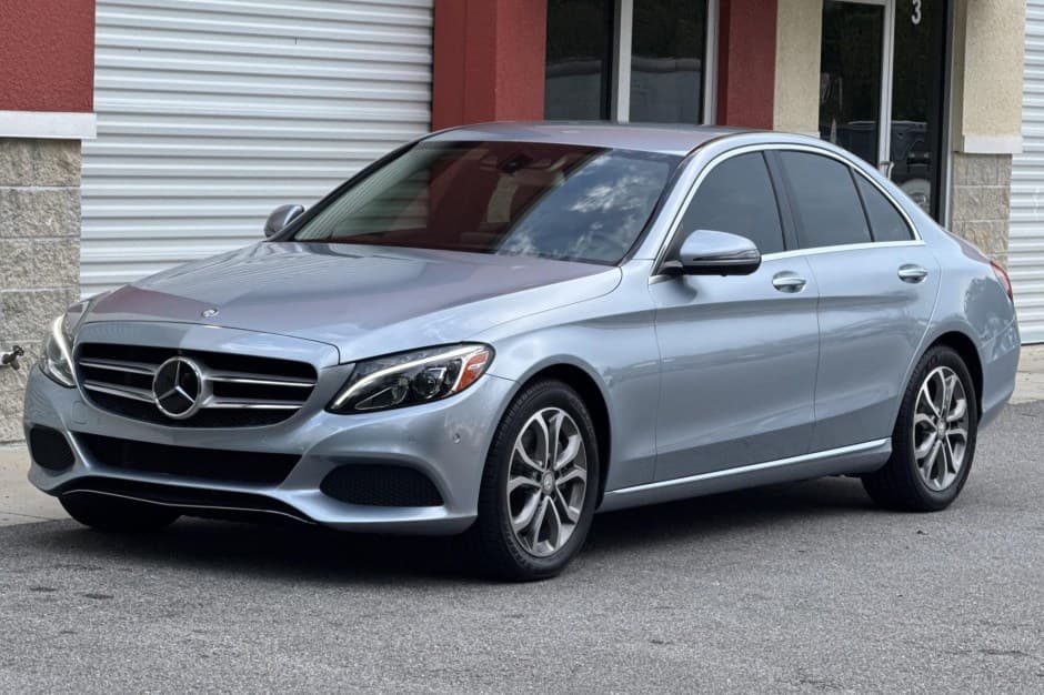 2016 Mercedes-Benz W205 C-Class sold for $18,077