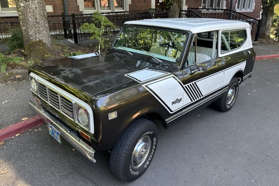 1976 International Harvester Scout II sold for $31,500