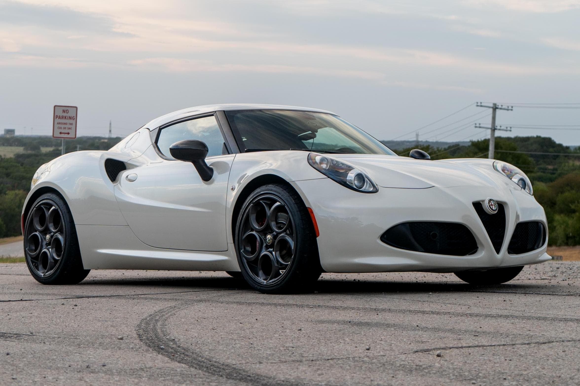 2015 Alfa Romeo 4C sold for $33,750
