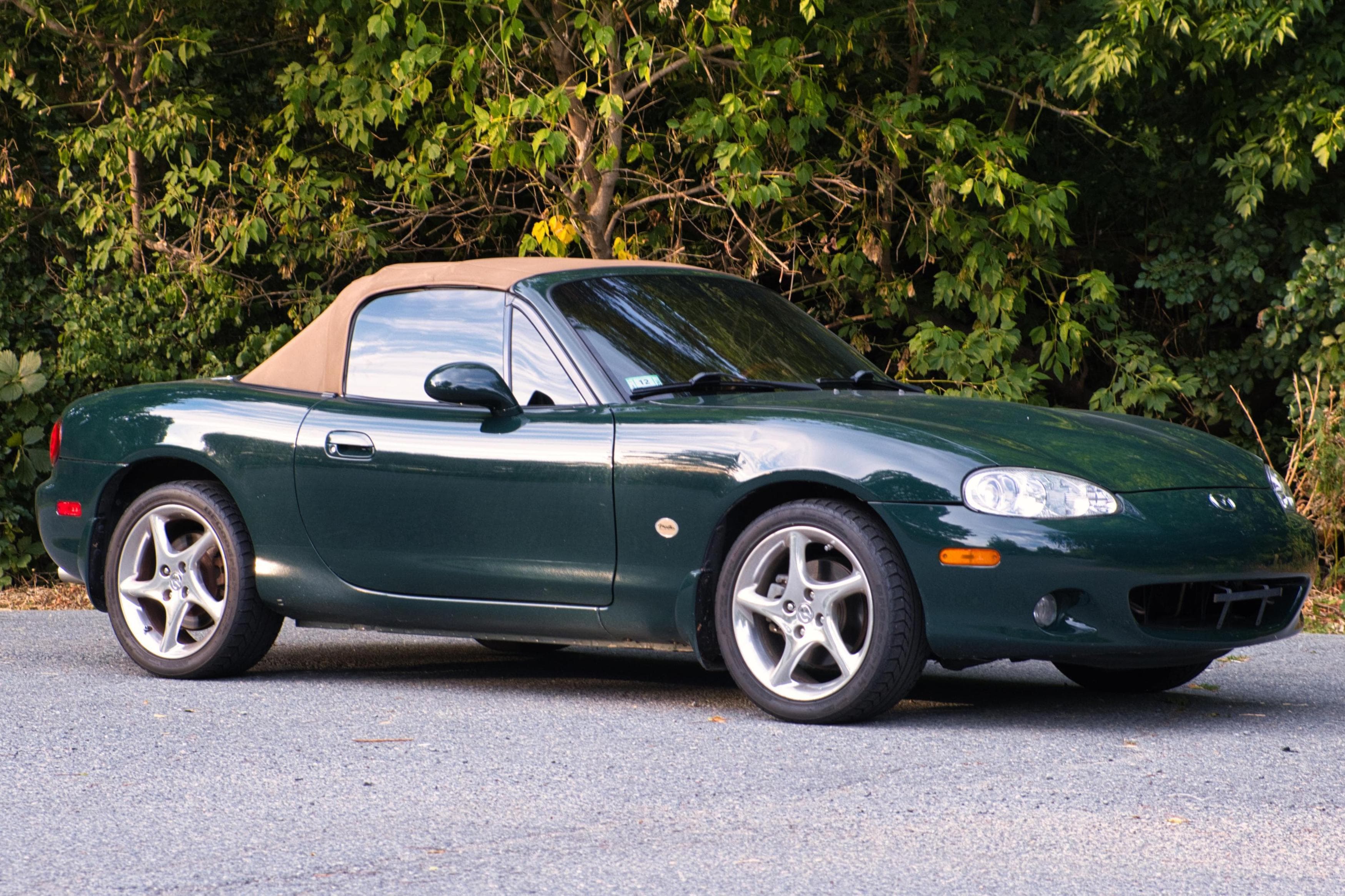 2001 Mazda NB Miata sold for $7,600