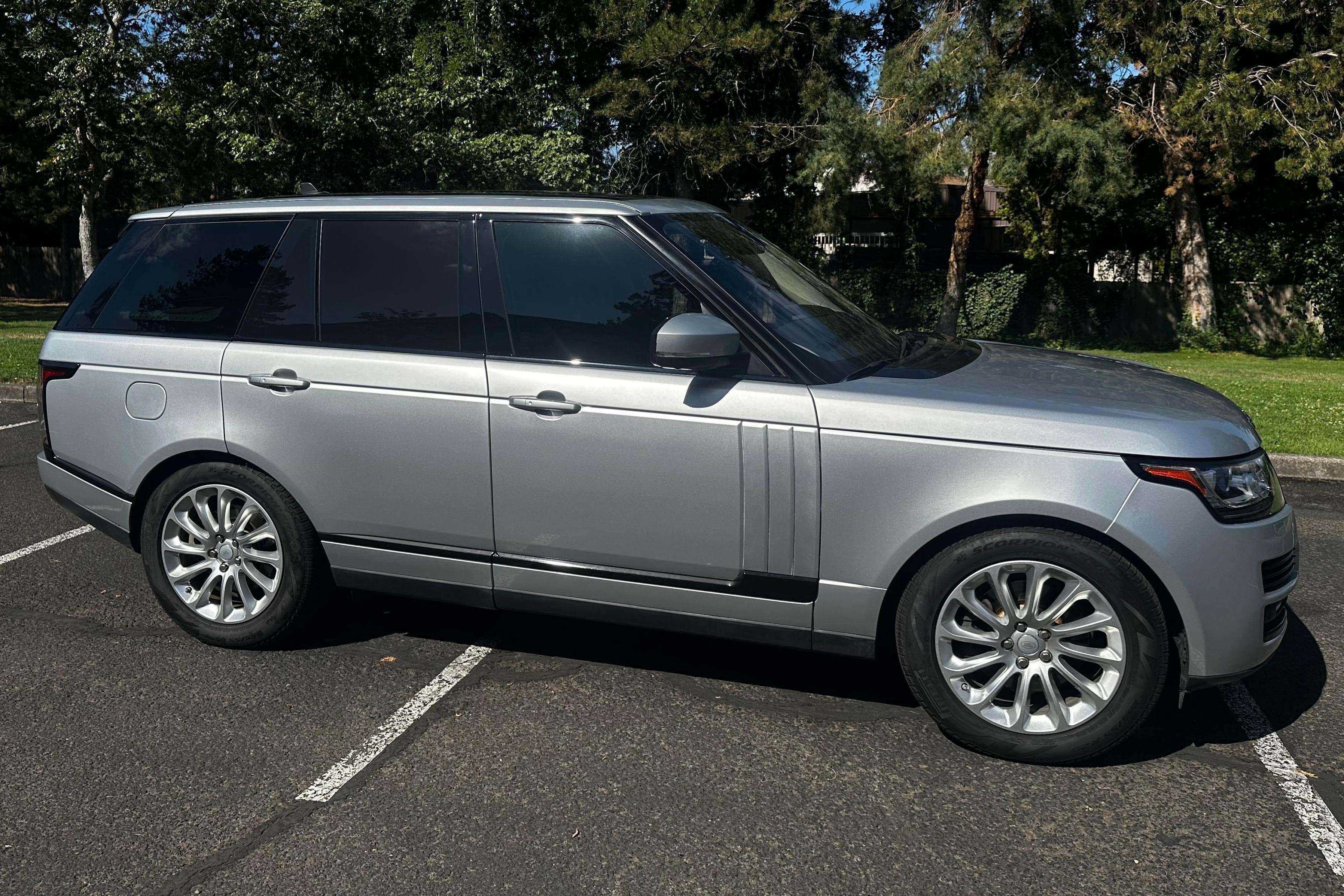 2016 Land Rover Range Rover sold for $26,750