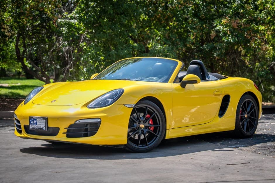 2015 Porsche 981 Boxster sold for $41,231
