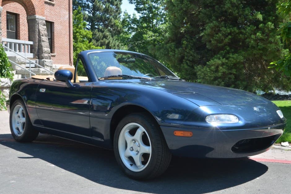 1997 Mazda NA MX-5 Miata sold for $12,750