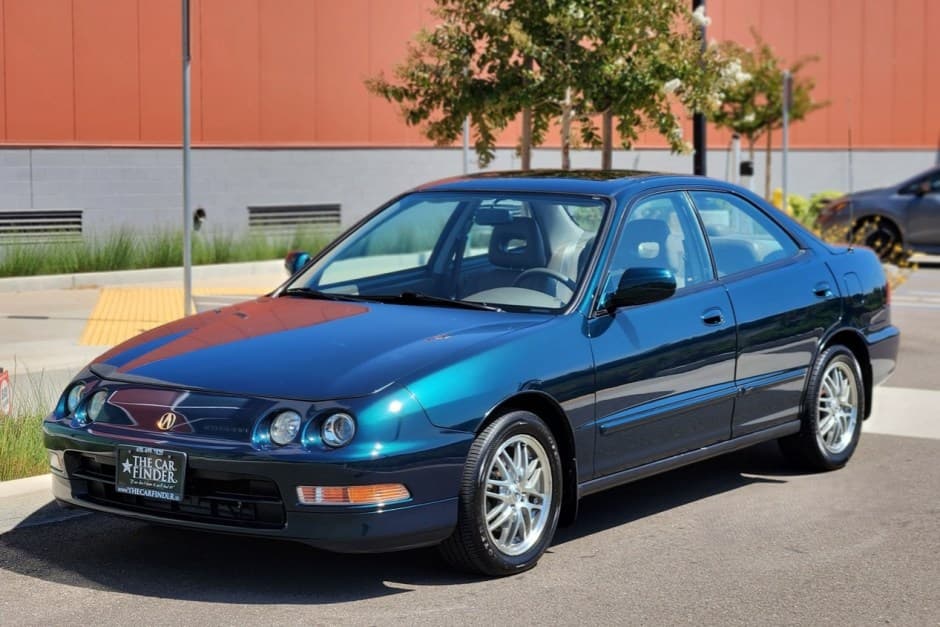1997 Acura Integra sold for $10,250