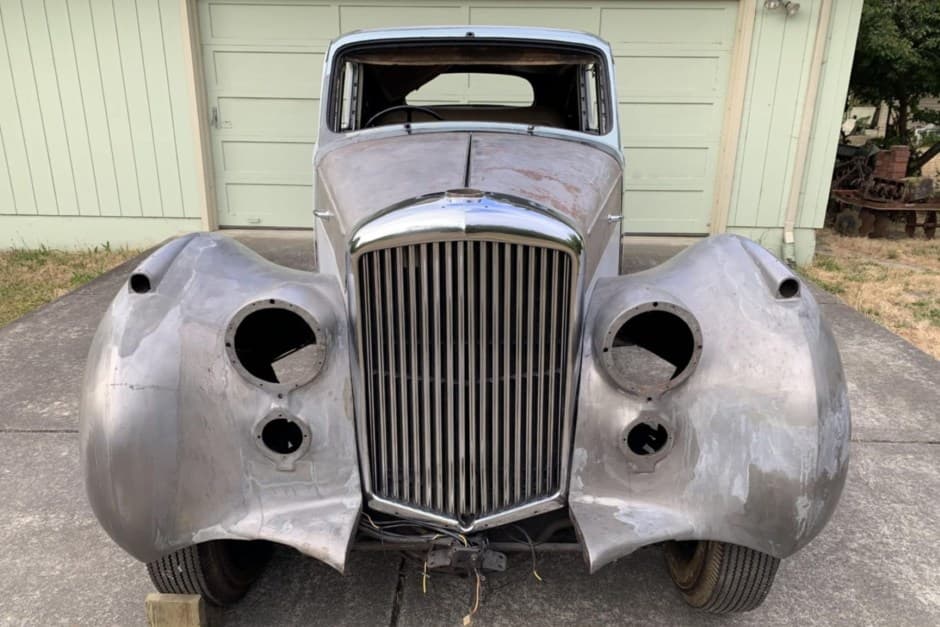 1953 Bentley R-Type sold for $3,000