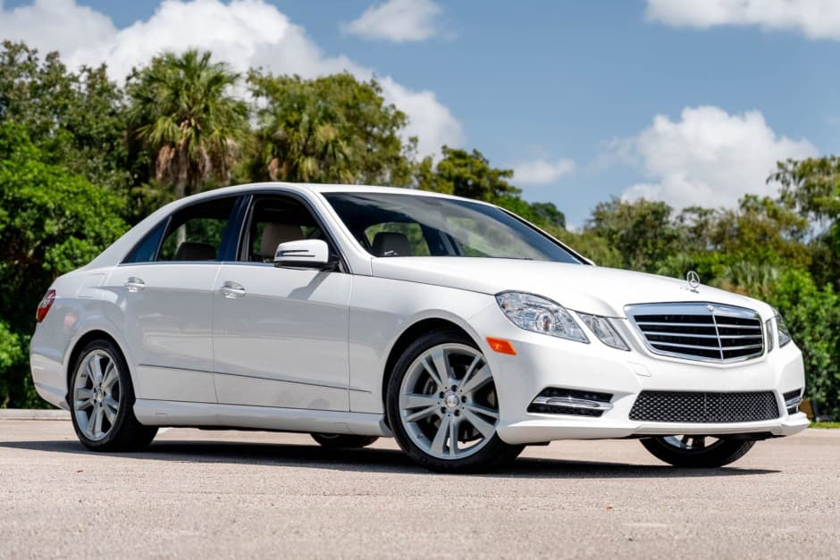 2013 Mercedes-Benz W212 E-Class sold for $28,300