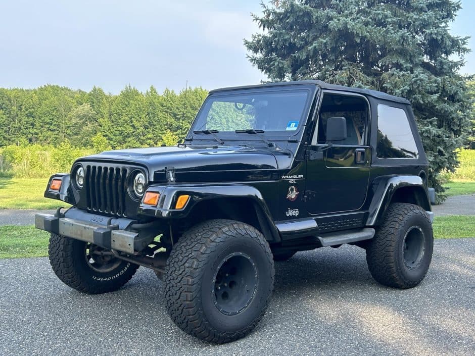 2000 Jeep Wrangler TJ (1997-2006) sold for $12,125