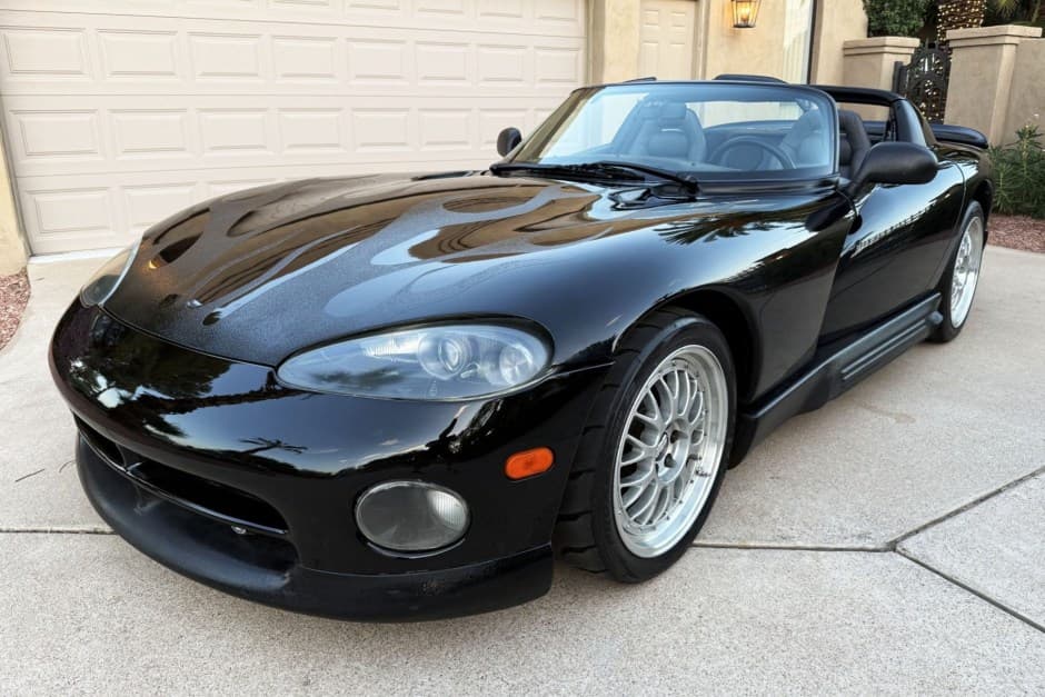 1994 Dodge Viper SR I (1992-1995) sold for $31,500