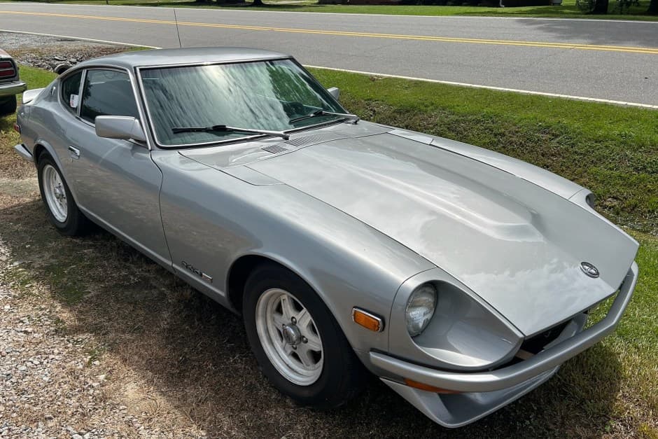 1974 Datsun 260Z sold for $9,000