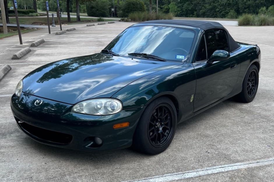 2003 Mazda NB MX-5 Miata sold for $9,222