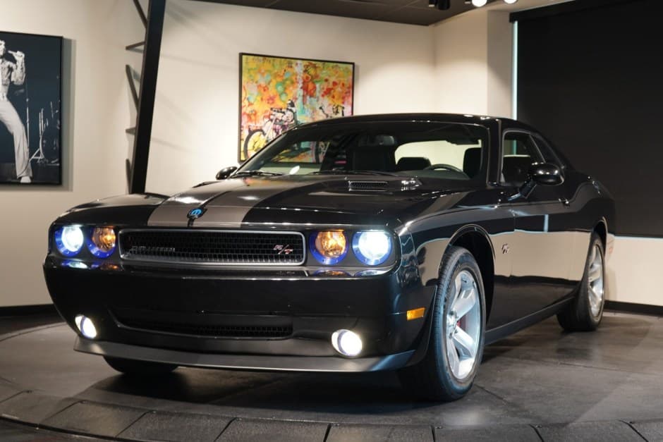2009 Dodge Challenger (non-SRT, 2009-2023) sold for $18,750