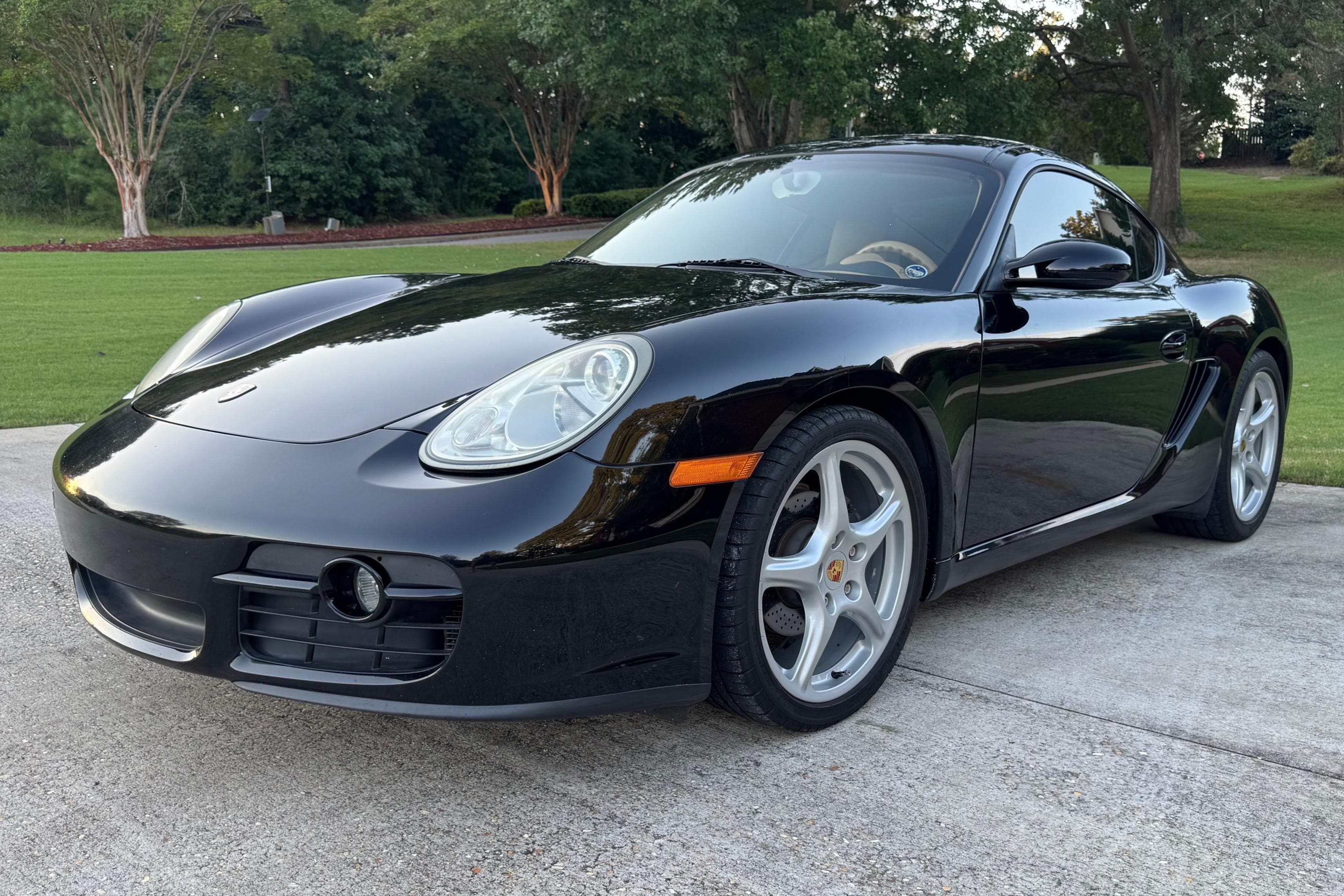 2008 Porsche 987 Cayman sold for $22,500