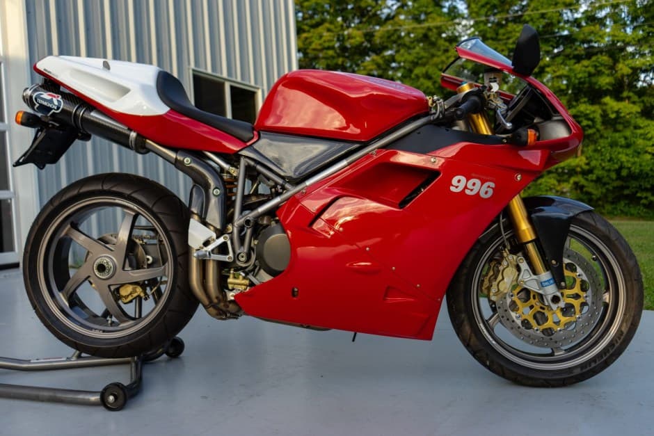 2000 Ducati 996 sold for $28,500