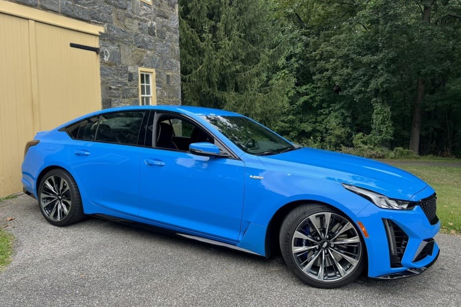 2022 Cadillac CT5 & CT5-V sold for $74,000