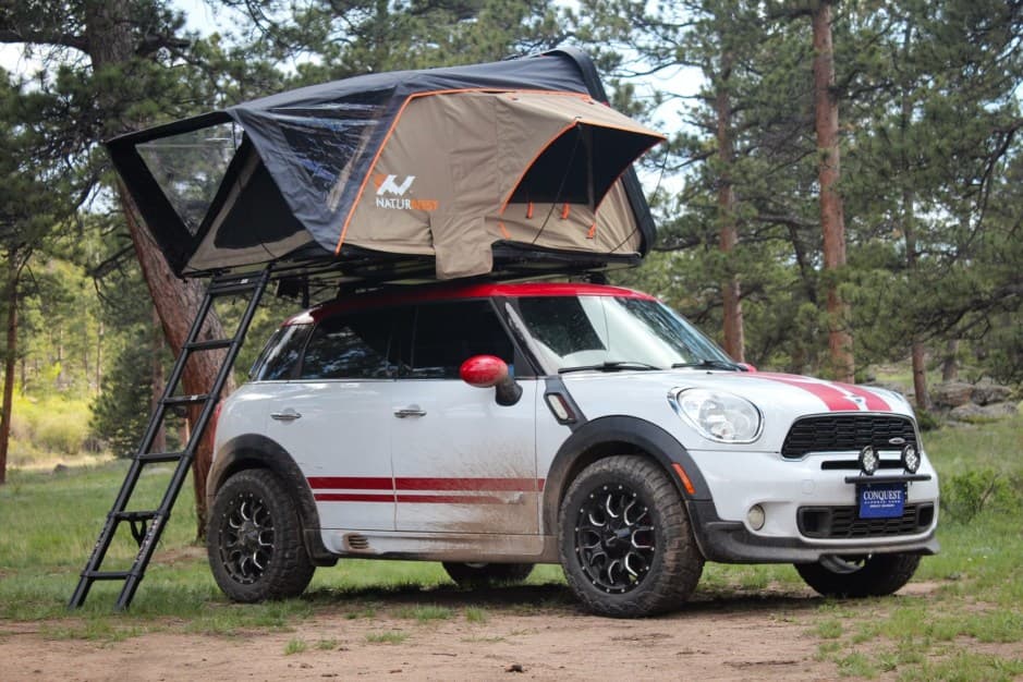 2013 Mini R60 Countryman sold for $8,213