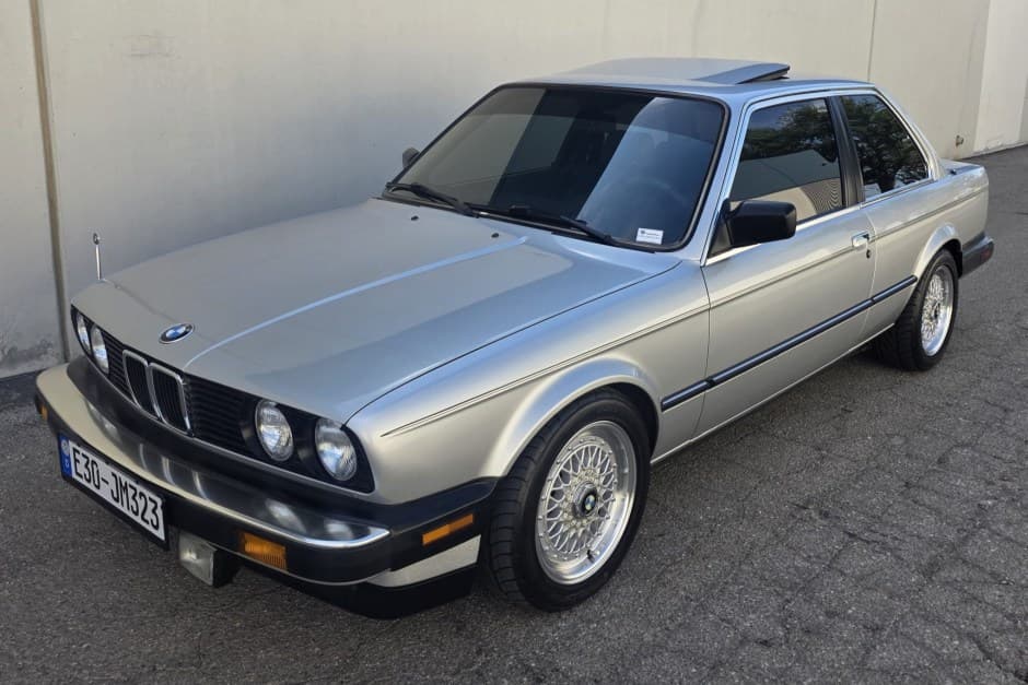 1986 BMW E30 3-Series Coupe sold for $18,500