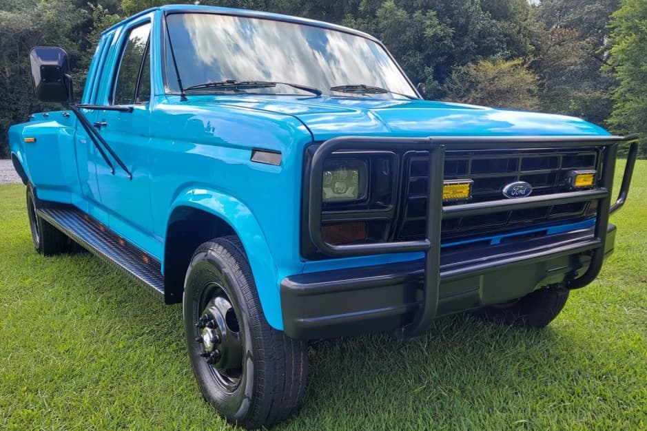 1984 Ford F-Series 1980-1986 sold for $7,600