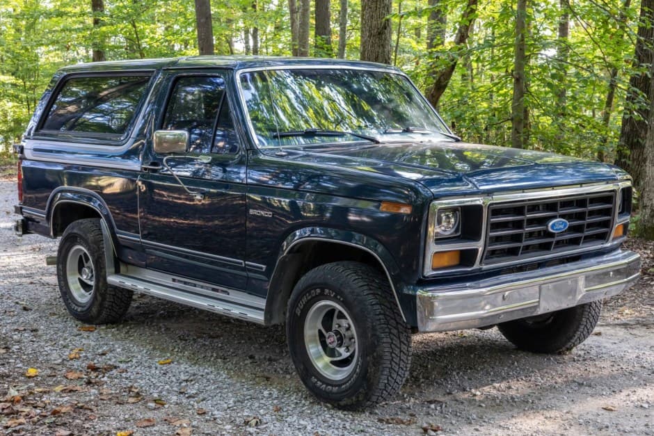 1985 Ford Bronco 3rd Generation 1980-1986 sold for $15,750
