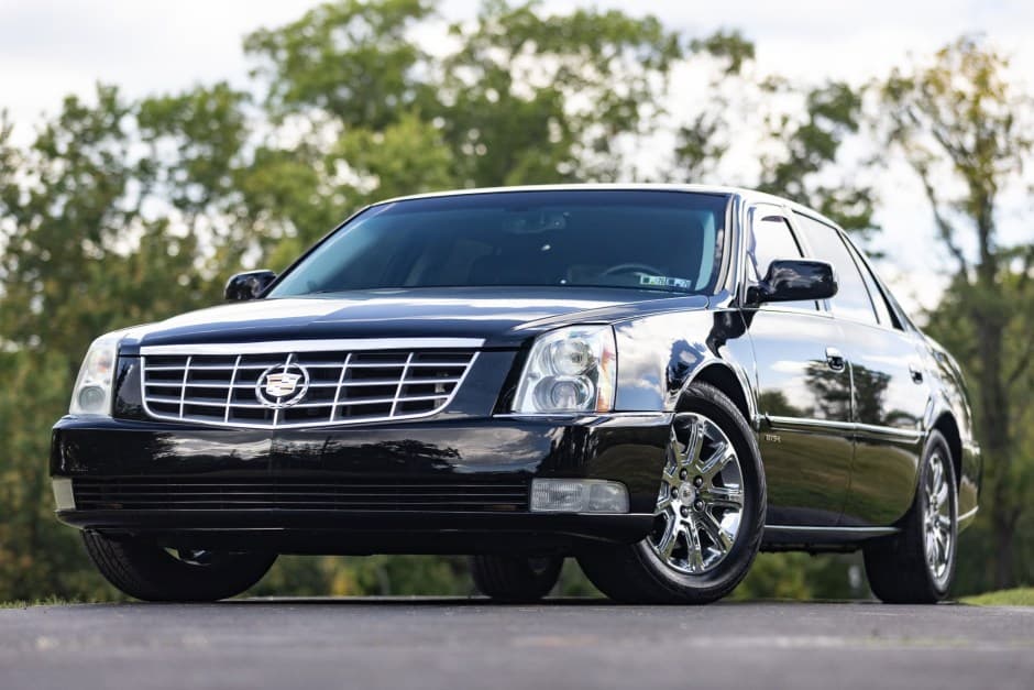 2009 Cadillac DTS sold for $10,500