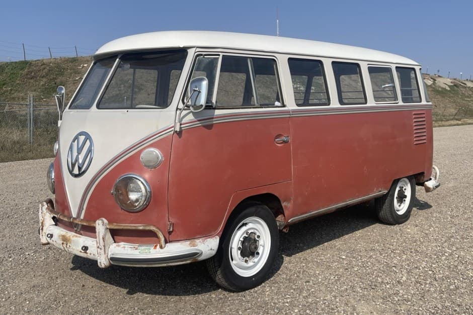 1962 Volkswagen Split-Window Bus sold for $26,700