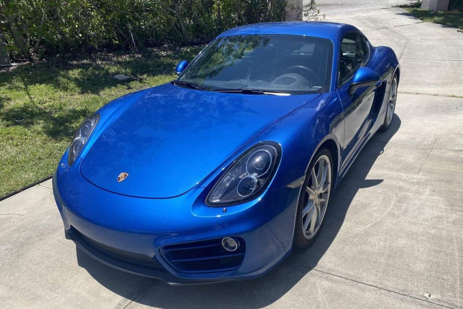2014 Porsche 981 Cayman sold for $35,500