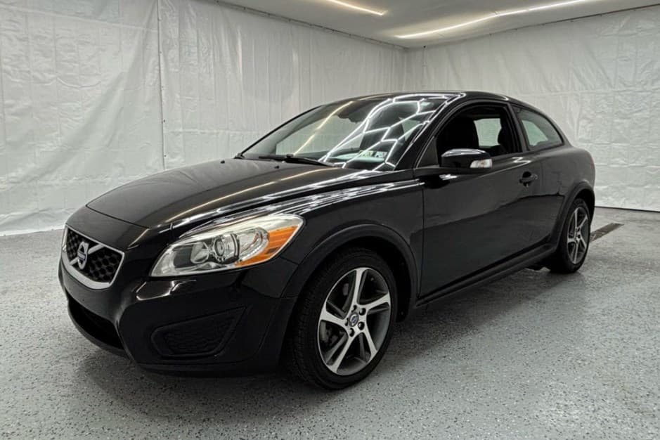2013 Volvo C30 sold for $7,300