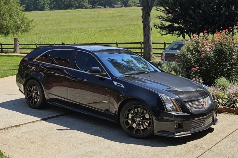 2012 Cadillac CTS & CTS-V sold for $50,500