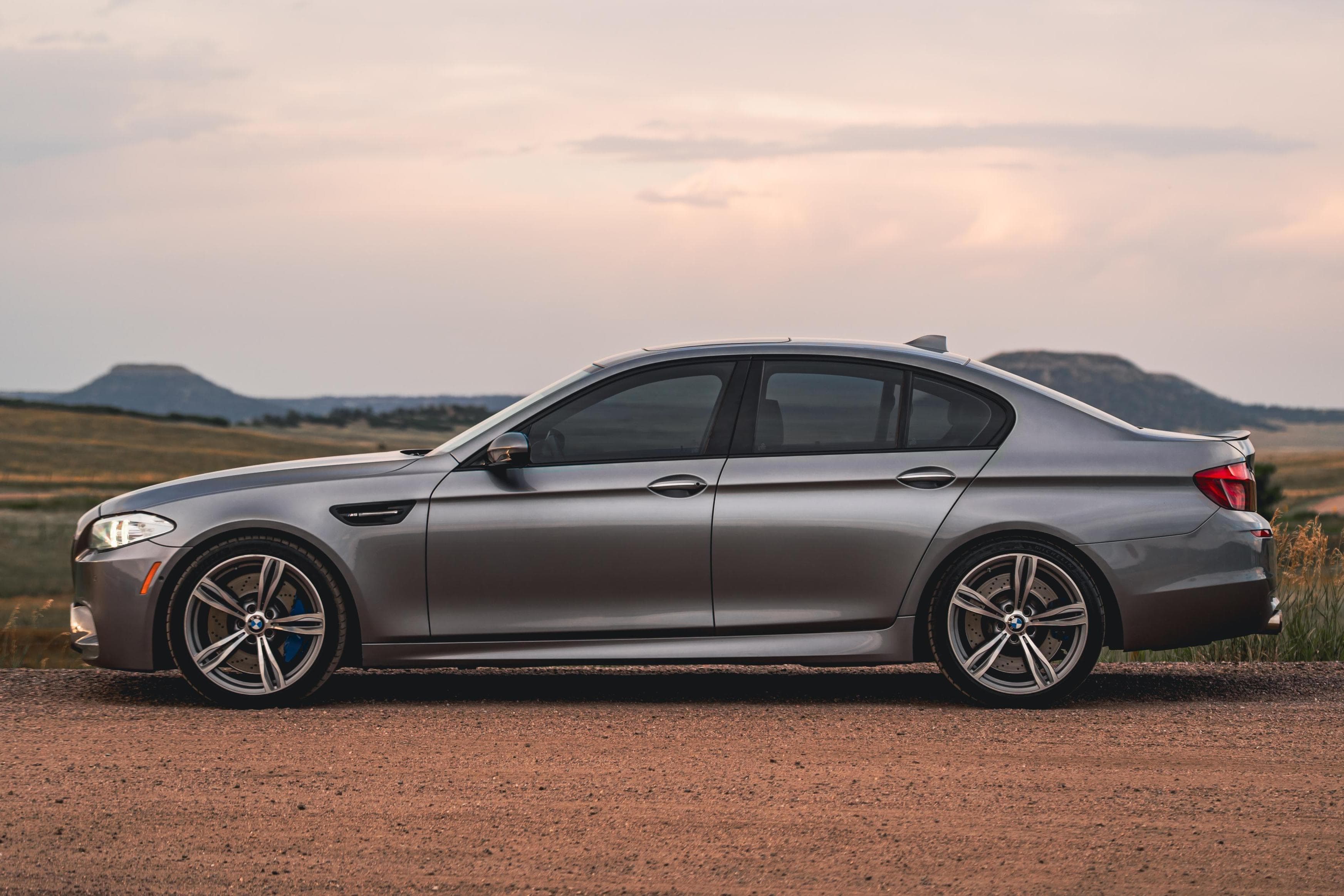 2013 BMW F10 M5 sold for $30,500