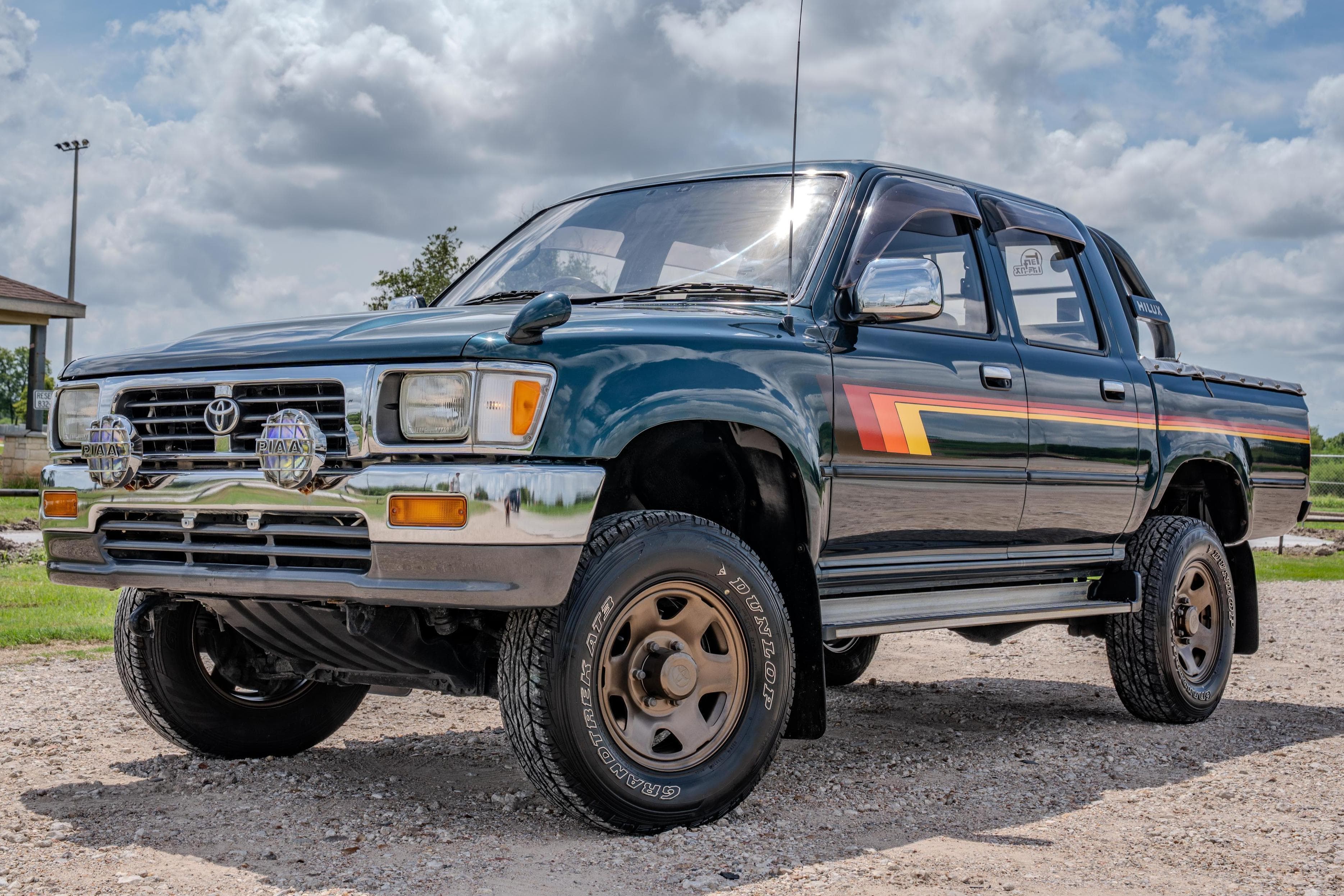 1997 Toyota Hilux sold for $15,250