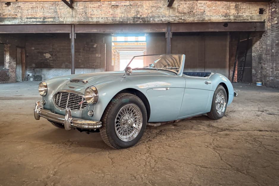 1959 Austin-Healey 3000 sold for $31,000