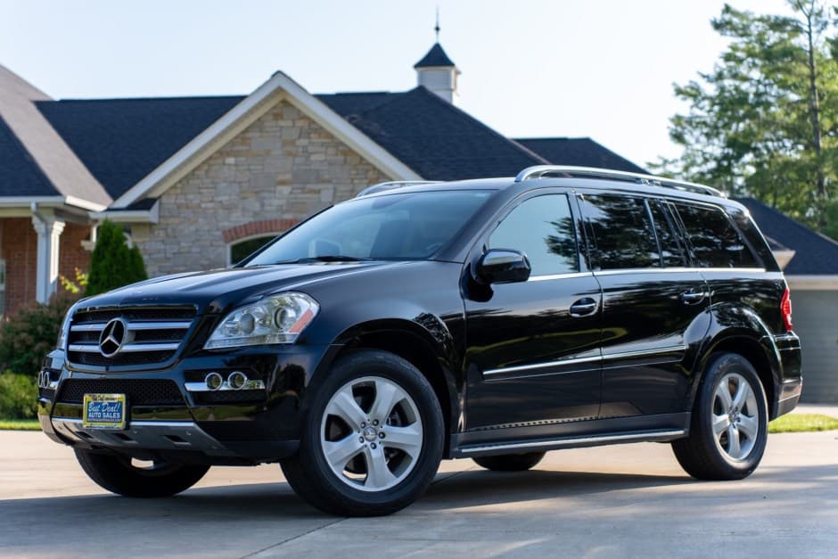 2010 Mercedes-Benz GL & GLS-Class sold for $16,750