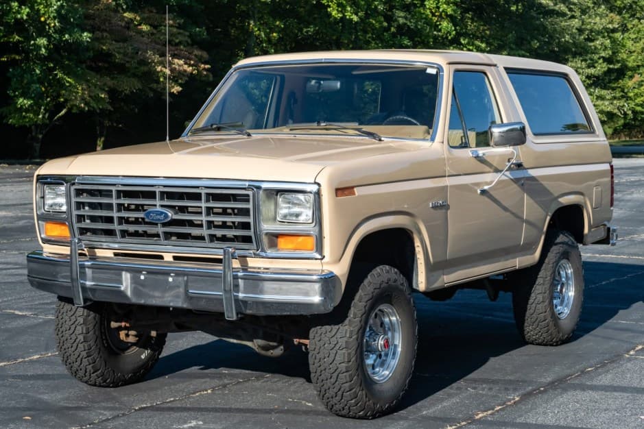 1985 Ford Bronco 3rd Generation 1980-1986 sold for $23,685