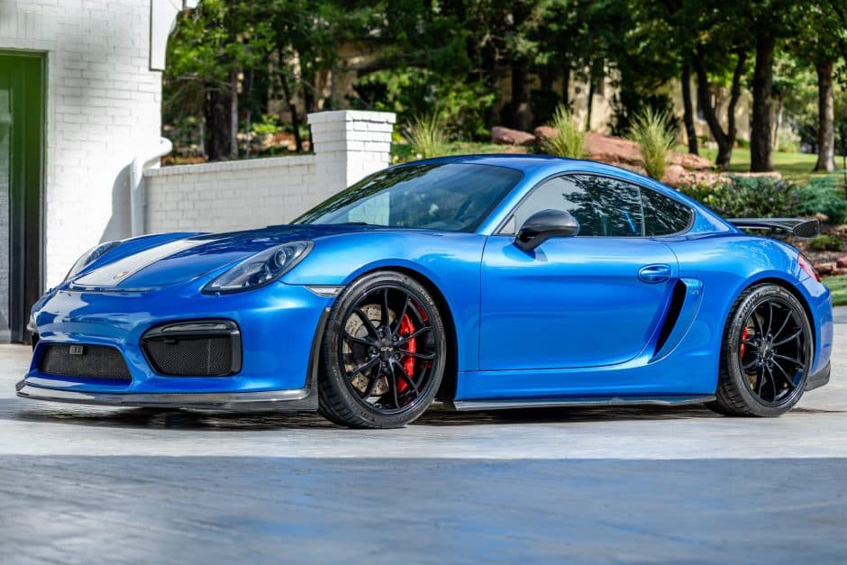 2016 Porsche Cayman GT4 sold for $90,500