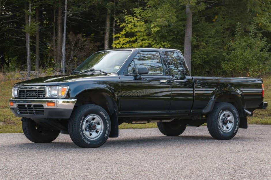 1991 Toyota Pickup (N80/90/100/110 1989-1997) sold for $24,000