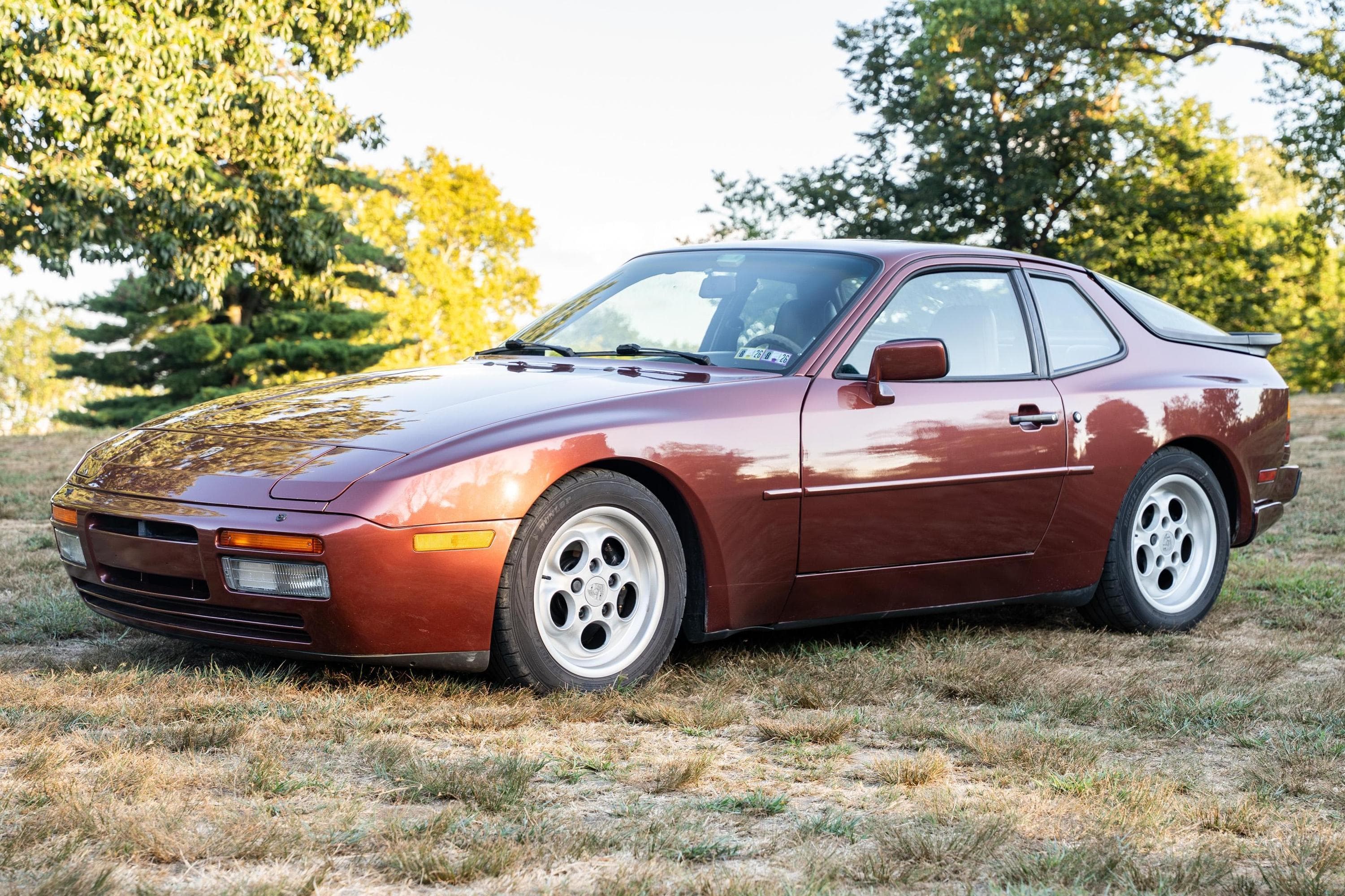 1986 Porsche 944 sold for $12,351