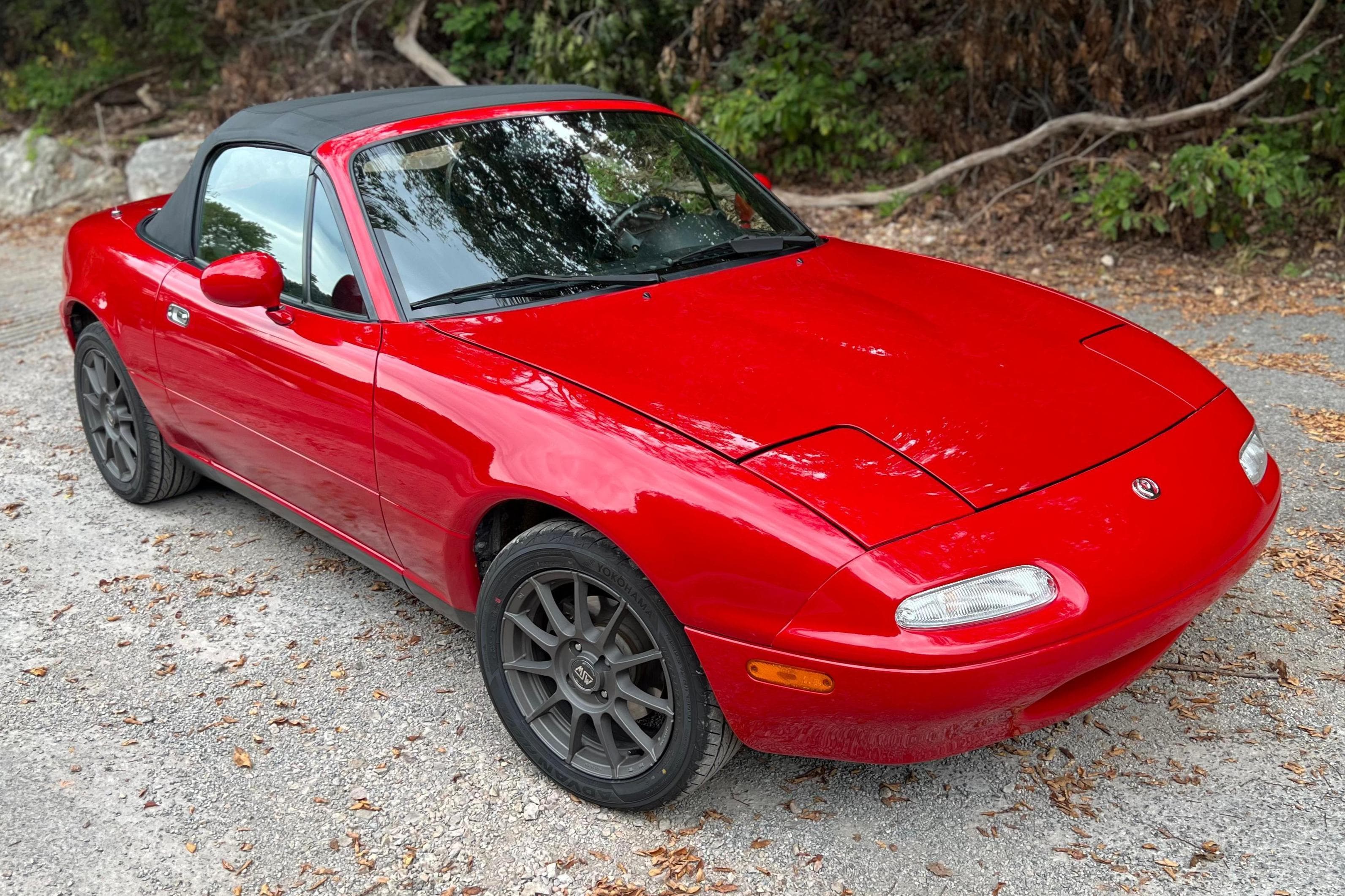 1997 Mazda NA Miata sold for $11,750