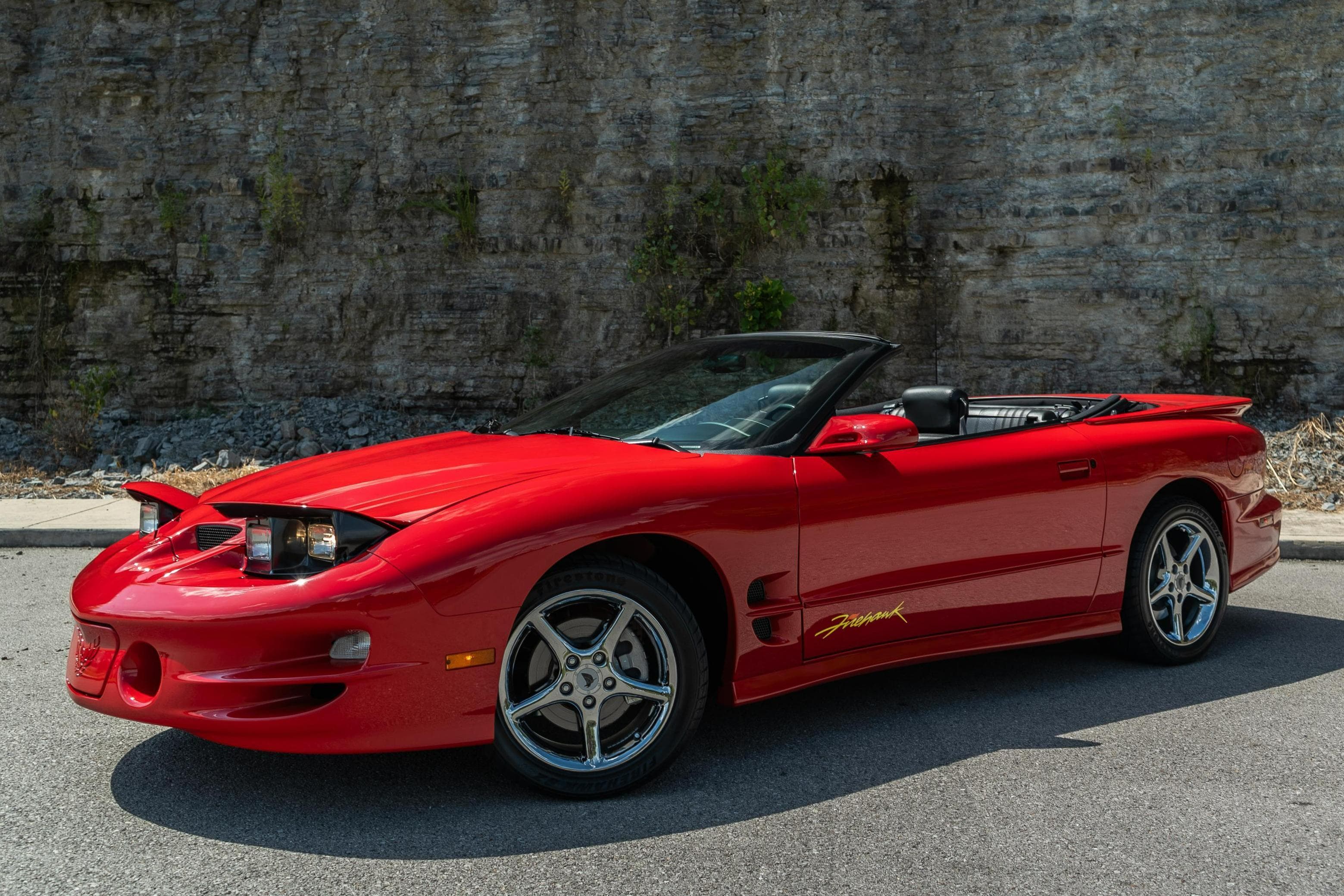 2001 Pontiac Firebird sold for $32,000