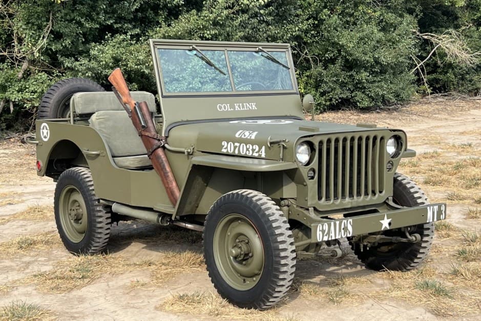 1942 Ford Military sold for $35,750