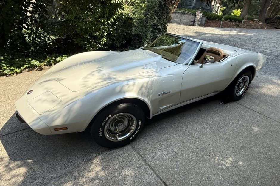 1975 Chevrolet Corvette C3 sold for $13,500