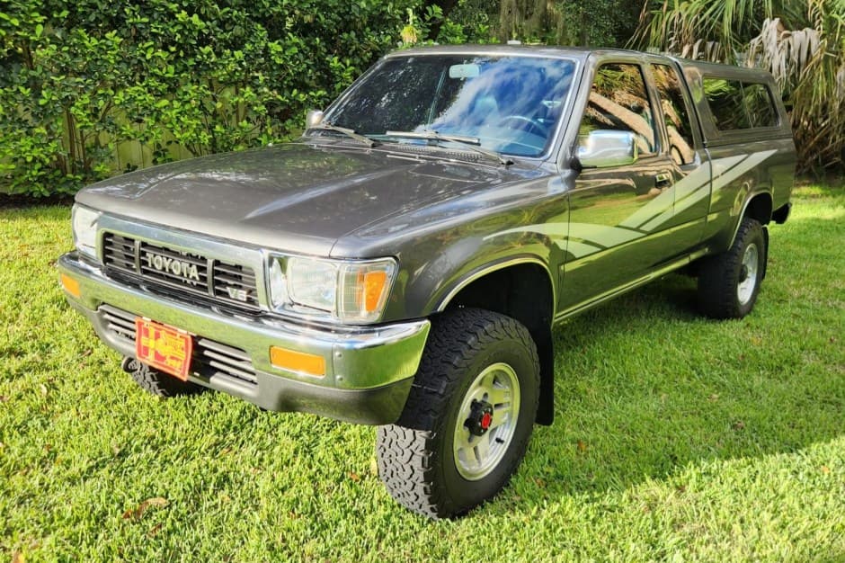 1989 Toyota Pickup (N80/90/100/110 1989-1997) sold for $18,245
