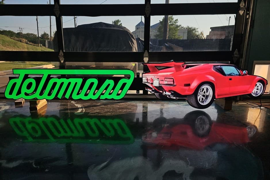 0 DeTomaso Pantera sold for $1,800