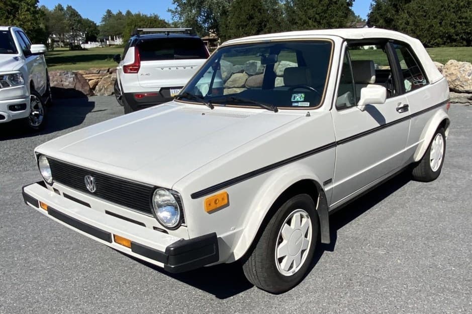 1987 Volkswagen Golf/Rabbit Cabriolet Mk1 sold for $8,600