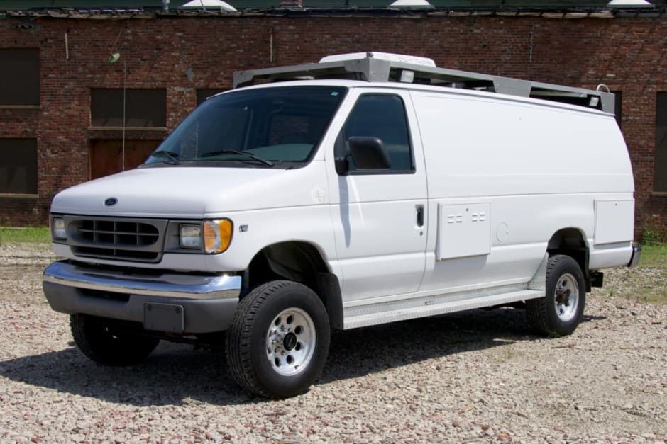 1999 Ford Econoline Van sold for $10,999
