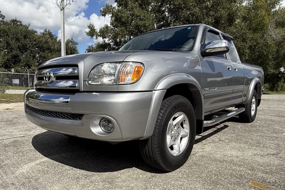 2004 Toyota Tundra (XK30/XK40 2000-2006) sold for $16,000