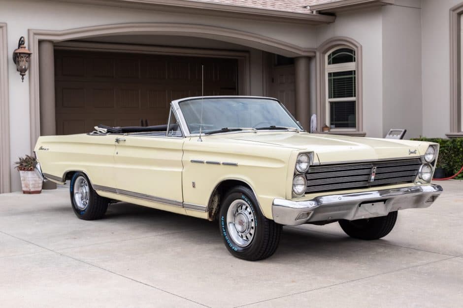 1965 Mercury Comet sold for $17,000