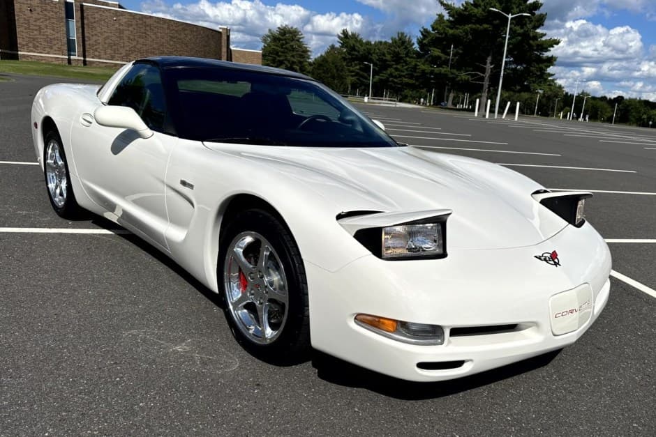 2001 Chevrolet Corvette C5 sold for $30,750